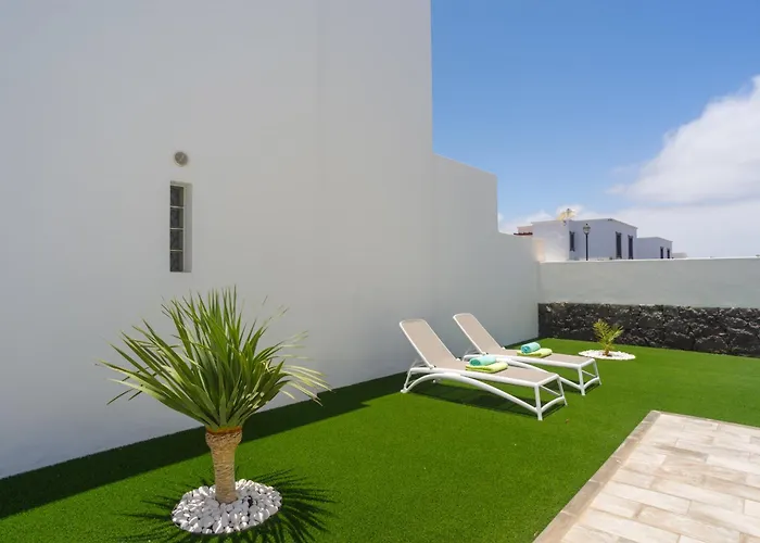 238 - Sofia By Now Ltd * بلايا بلانكا