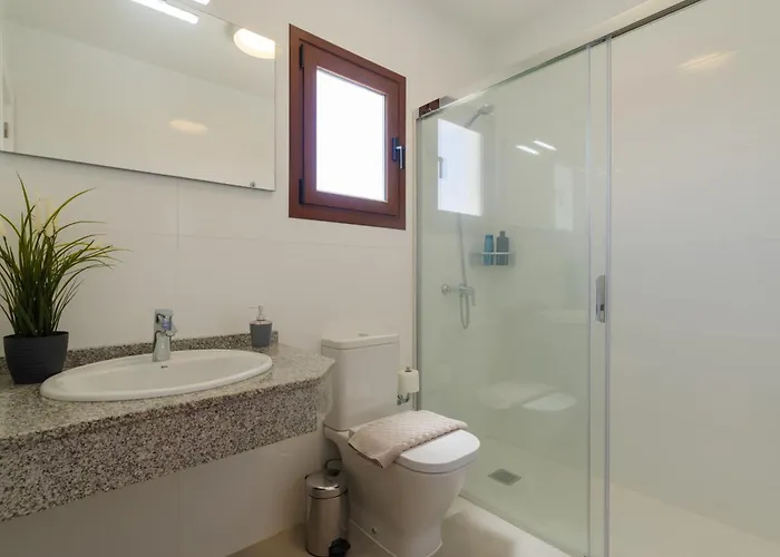 238 - Sofia By Now Ltd فيلة *